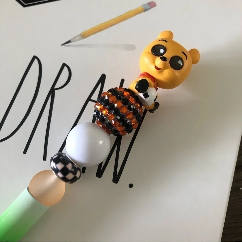 Disney Doorables: Winnie the Pooh: Pooh with soccer ball handmade beaded pen